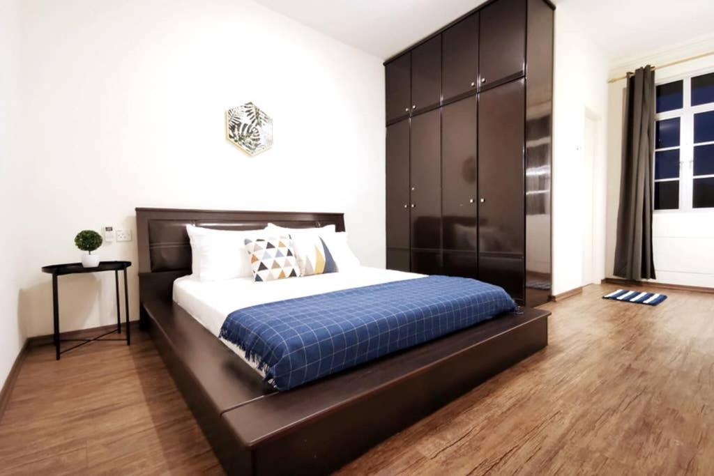 Ees Whale House - Homestay 3 Min Walk To Beach Batu Feringgi Buitenkant foto
